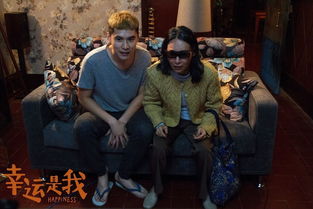 阿姨跟鲜肉在一起了,却让人毫无违和感